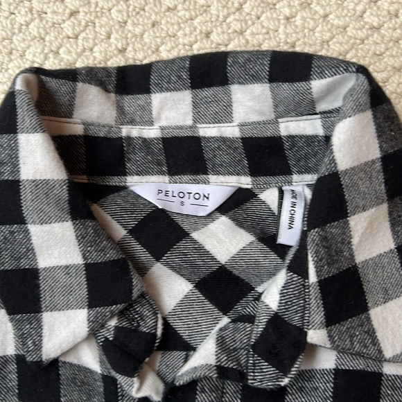 Like new Peloton flannel shirt size Small - Picture 2 of 9